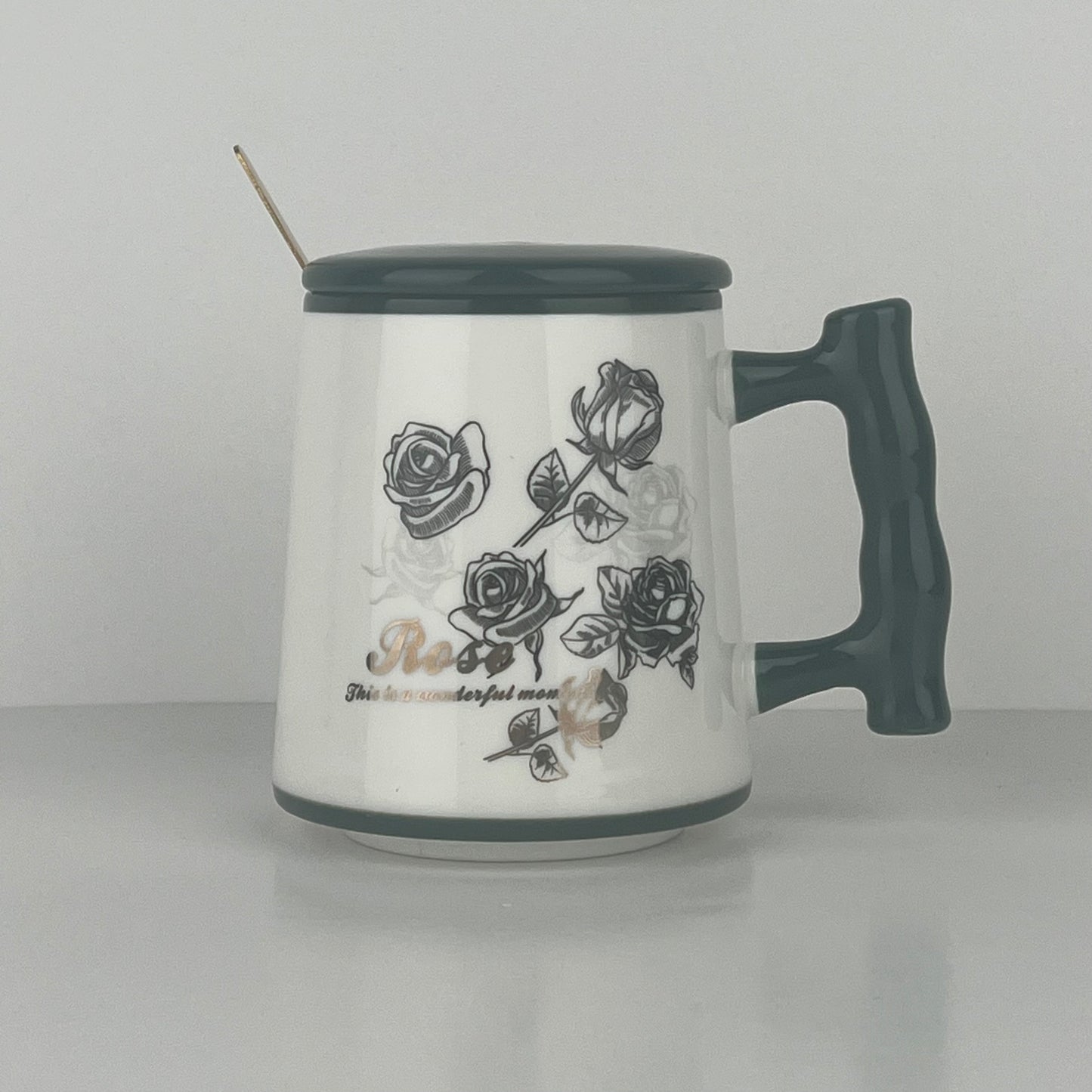 MUG EN CERAMIQUE AVEC COUVERTURE+ CUILLERE REF HZ780-38