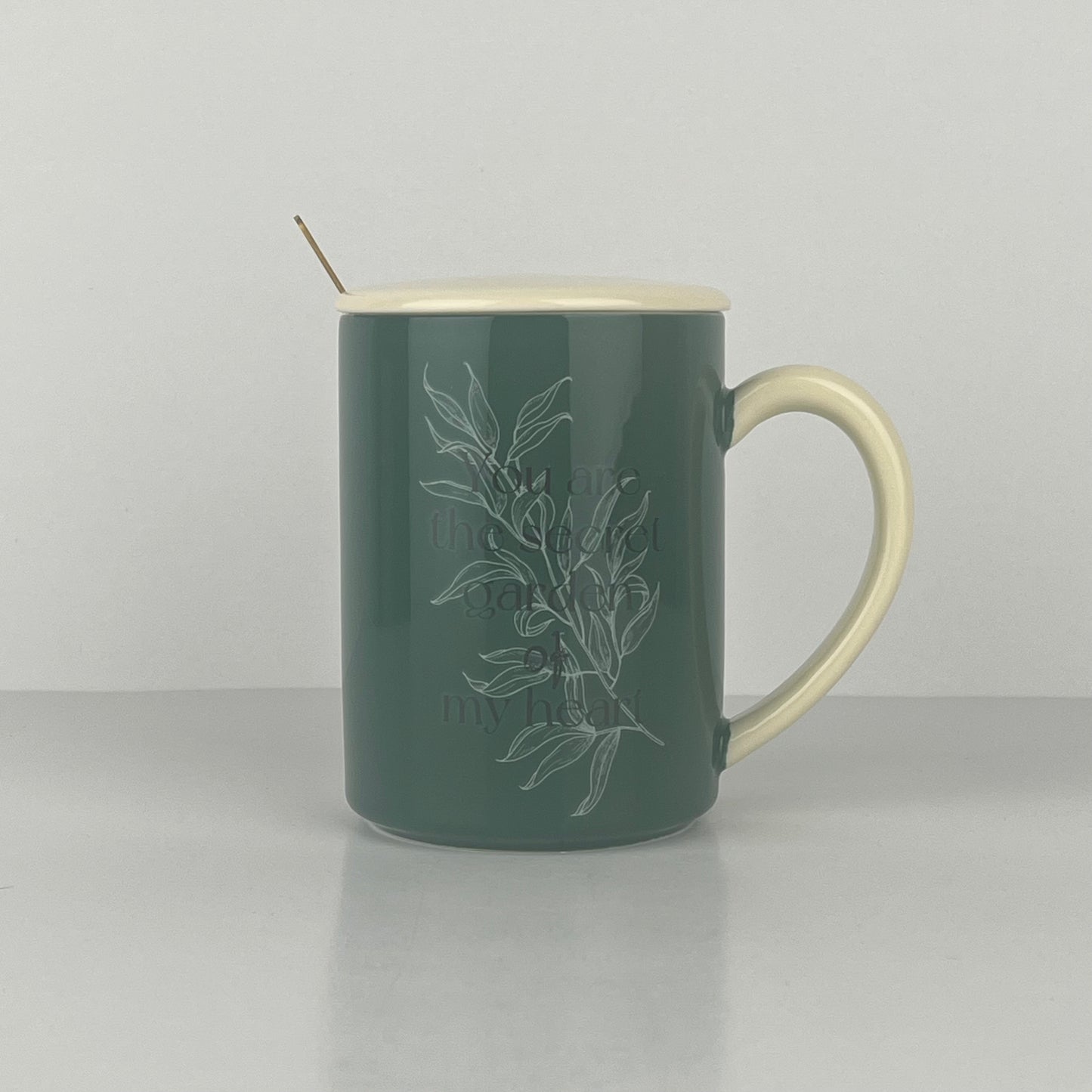 MUG EN CERAMIQUE AVEC COUVERTURE+ CUILLERE REF HZ770-742